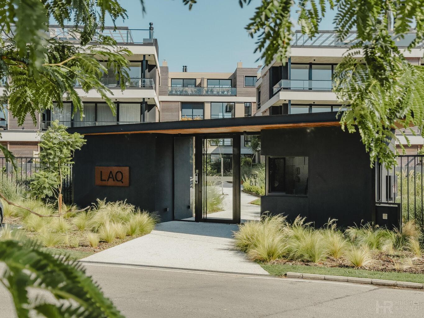 Venta y Alquiler apartamento 3 dormitorios - Parque Miramar