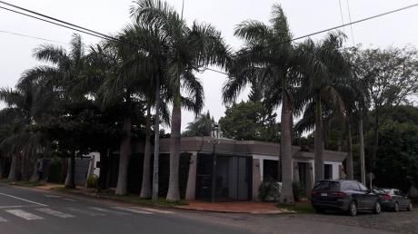 Vendo Amplia Residencia Barrio Herrera