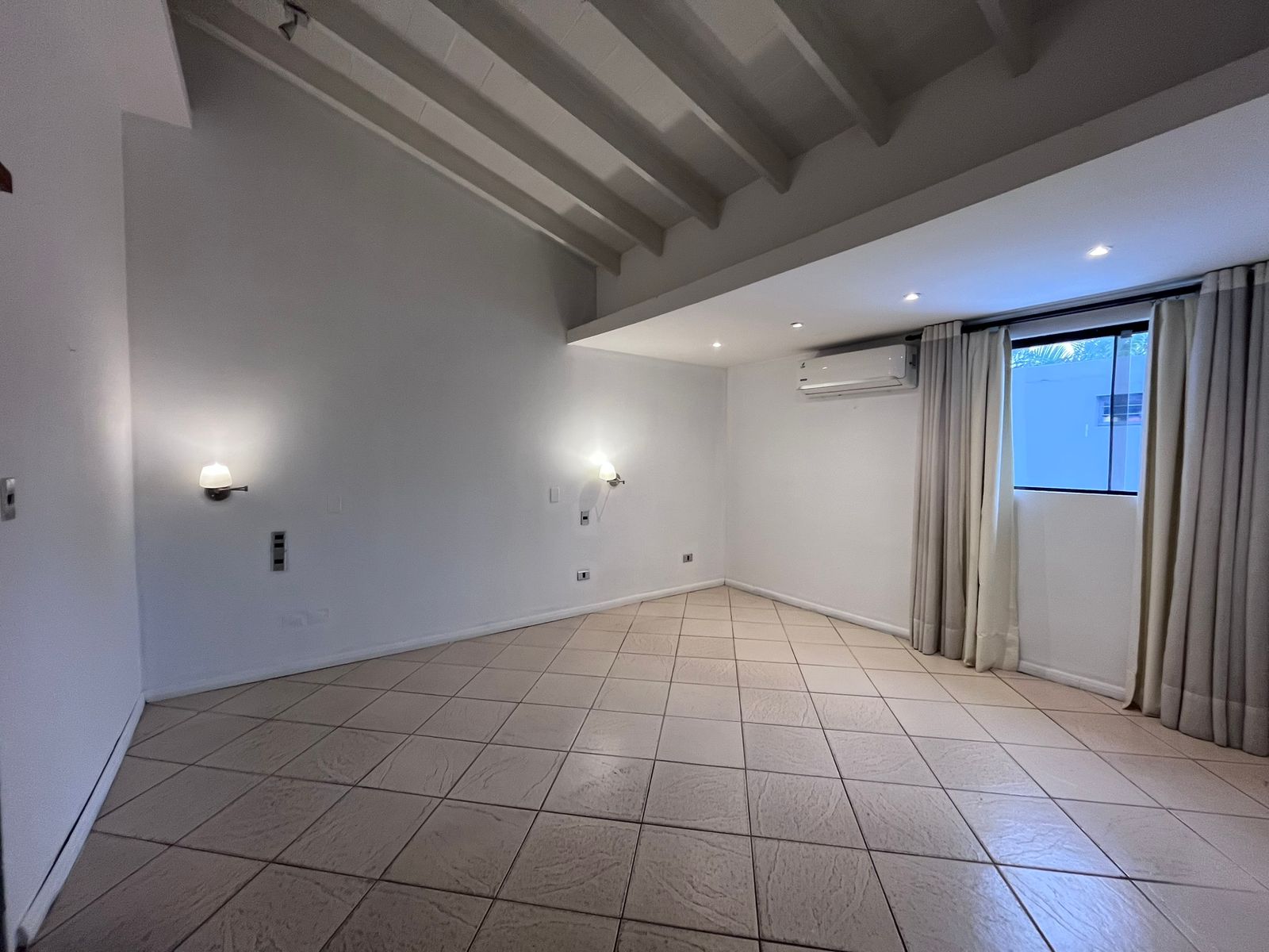 CASA EN ALQUILER ZONA CIT — foto 3