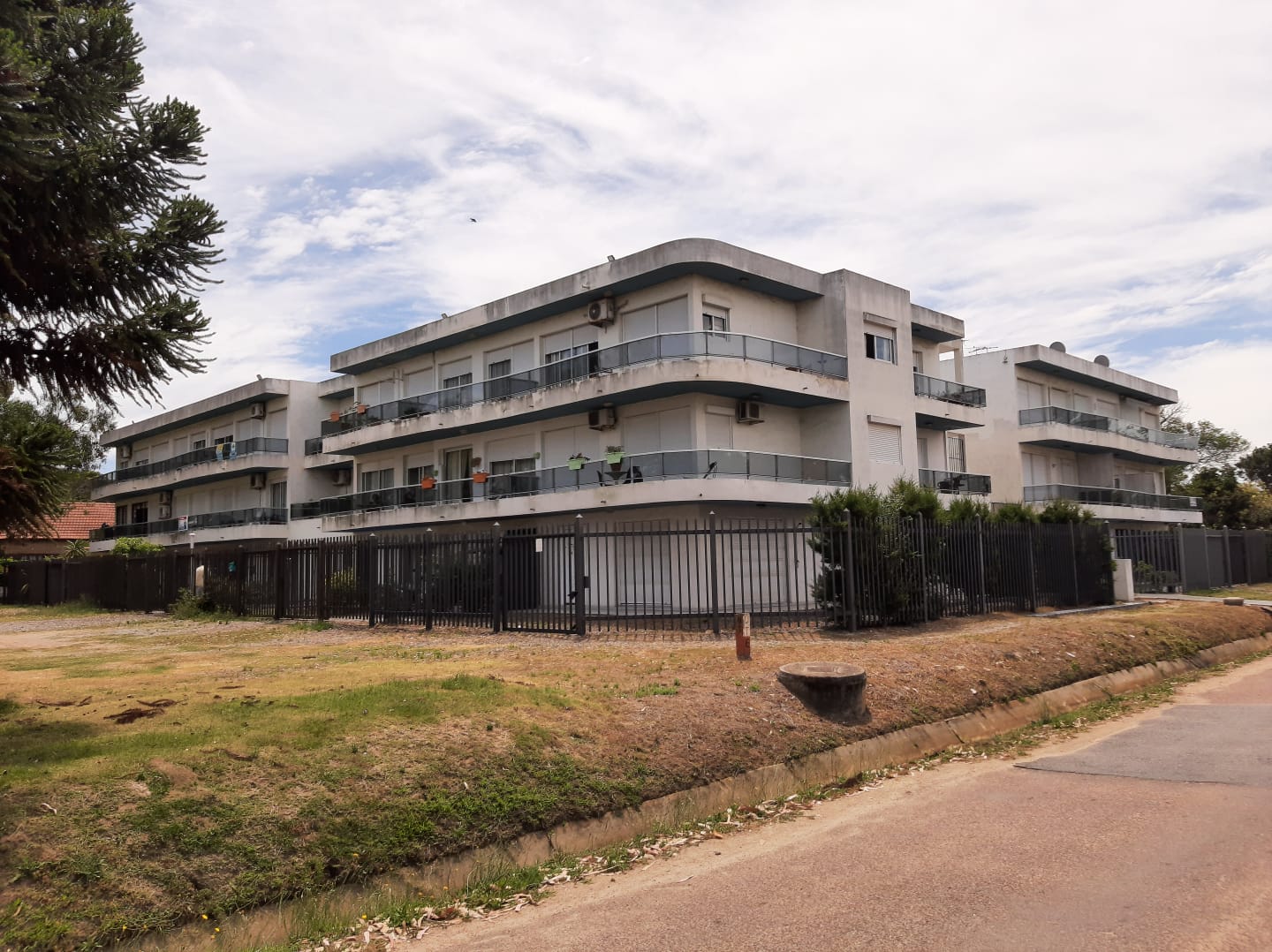 Excelente oportunidad en Atlantida a 100 mtrs. del mar 578at