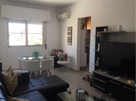 Precioso, Cálido, 2 Do Piso Escalera, Si Banco!!!