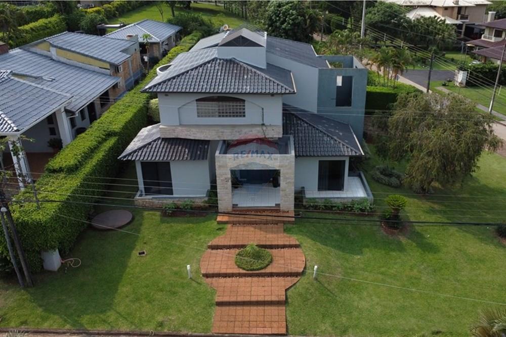 EN VENTA RESIDENCIA EN PARANÁ COUNTRY CLUB — foto 2