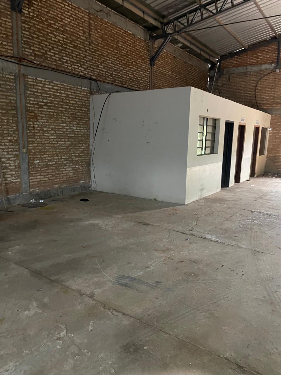 ALQUILO DEPOSITO DE 680 m² EN MARIANO R. ALONSO, ZONA CEMENTERIO DE MRA — foto 3