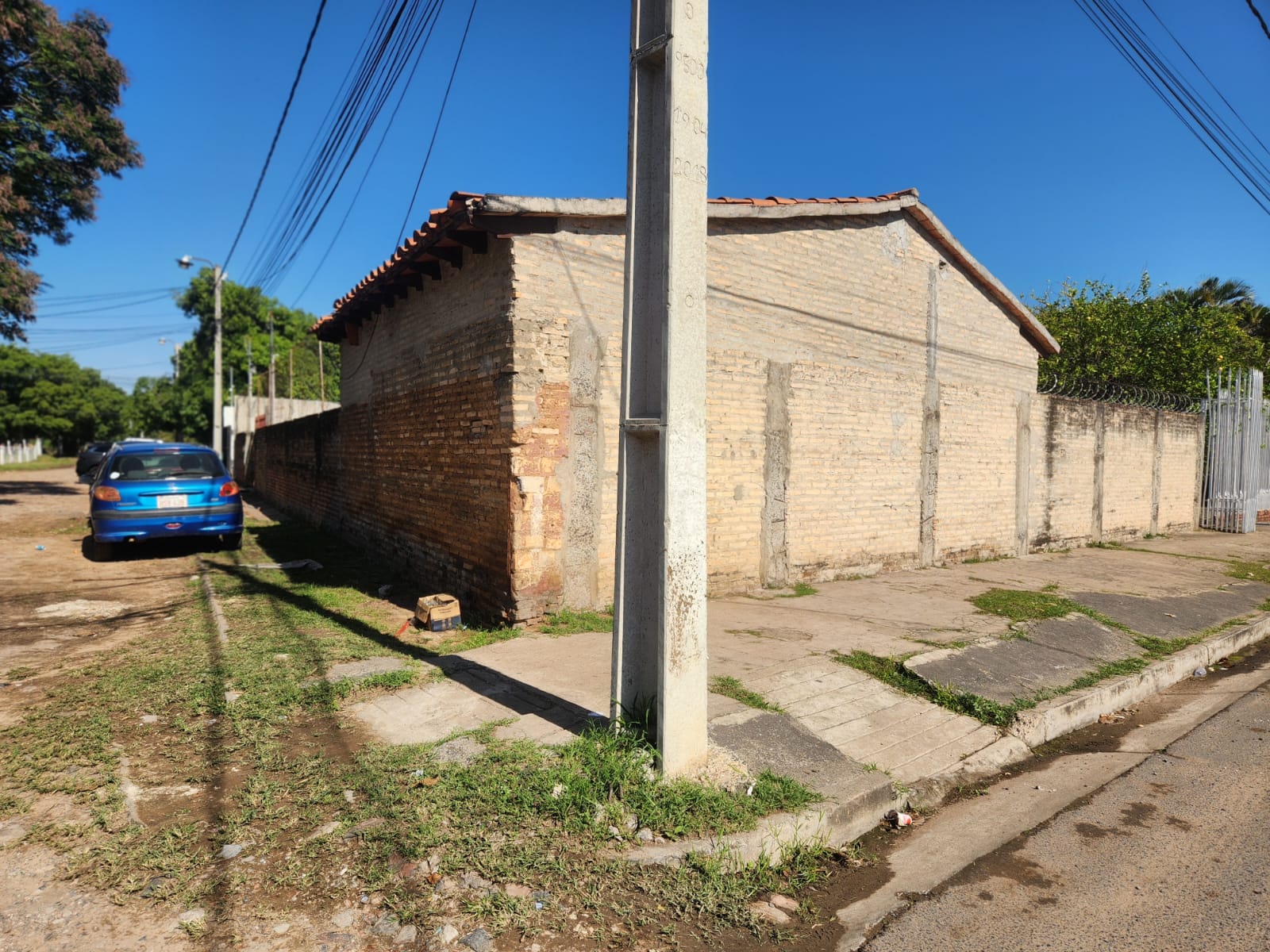 Vendo Casa a refaccionar o demoler en Loma Pyta zona Semidei — foto 3
