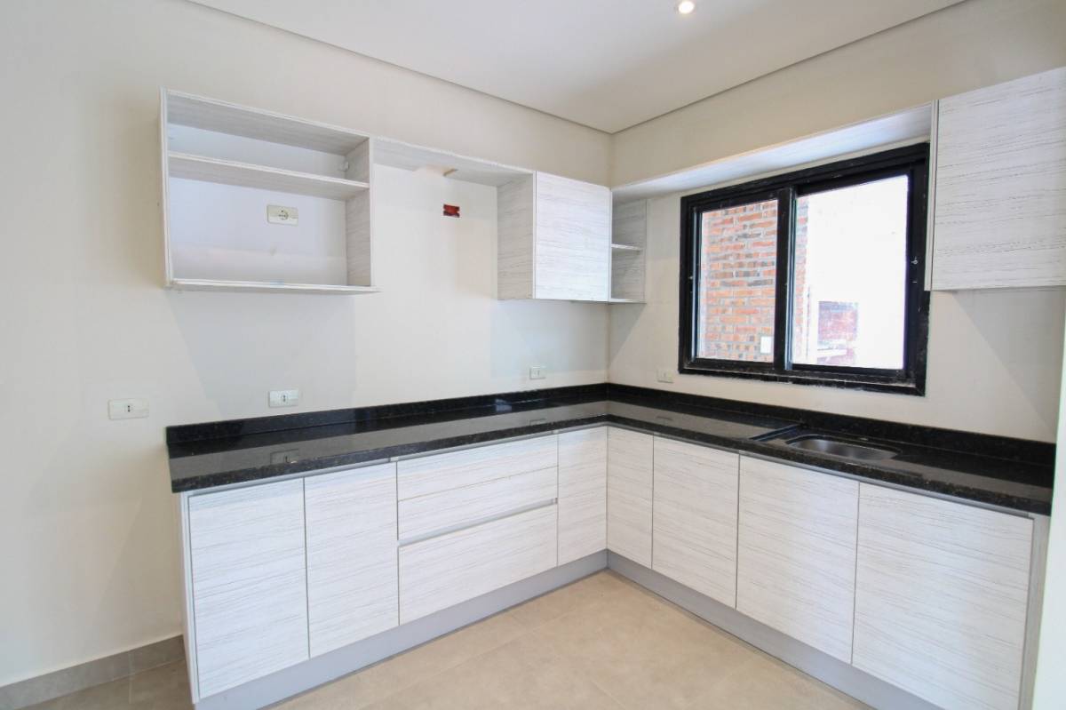 VENDO DÚPLEX DE 3 HABITACIONES EN ASUNCIÓN — foto 3