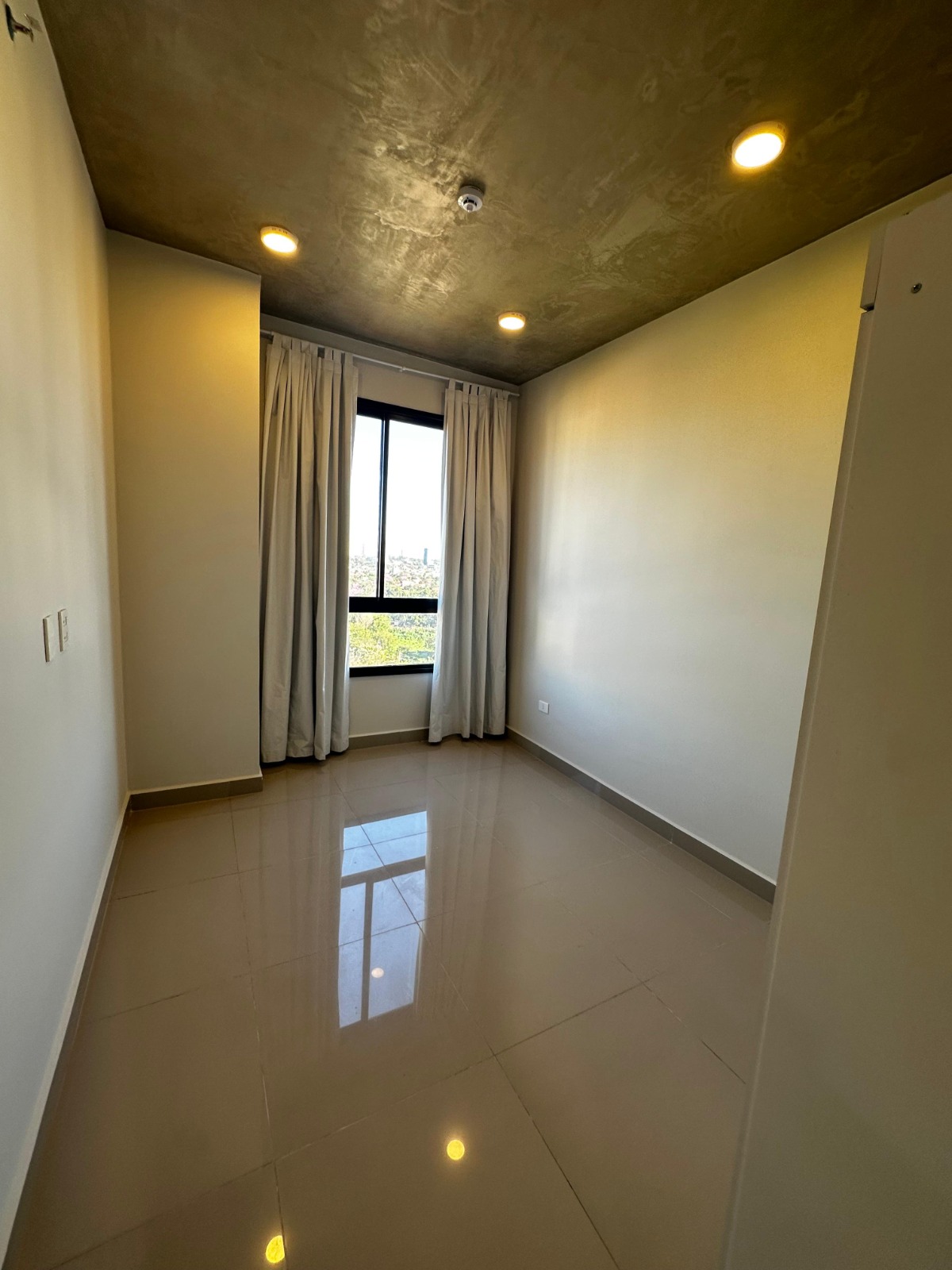 ALQUILO DEPARTAMENTO  ZUBA 4, Luque, ZONA CIT  Piso 9 — foto 3