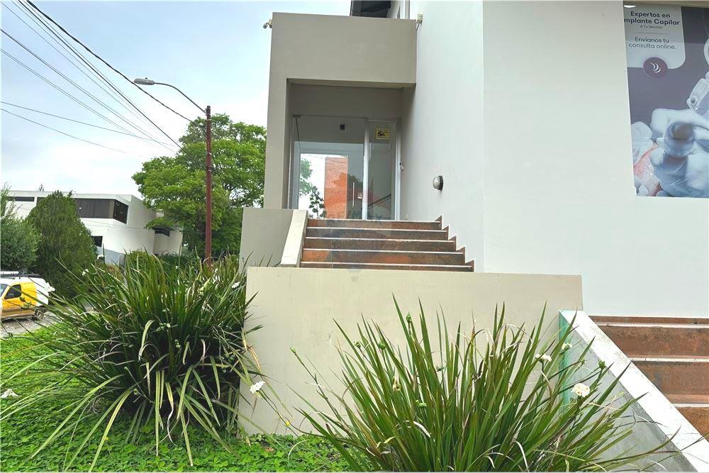 LOCAL COMERCIAL EN PLANTA ALTA CON ENTRADA INDEPENDIENTE EN BARRIO MANORÁ‼️ — foto 2