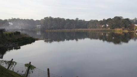 Frente Al Lago, Con Embarcadero, Piscina Y Parrillero