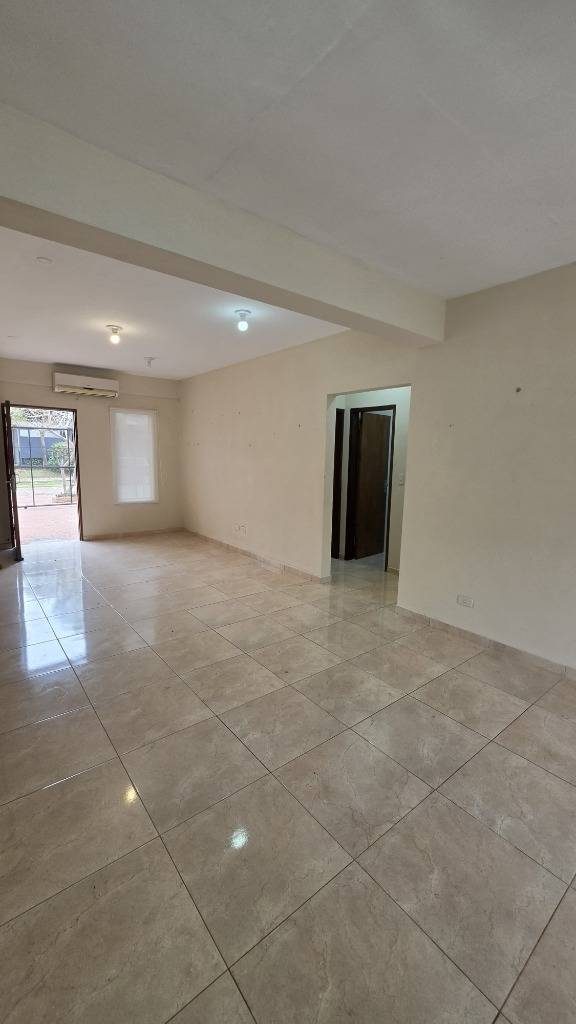 Alquiler de Chalet en Planta Baja – Barrio Mburucuyá — foto 2