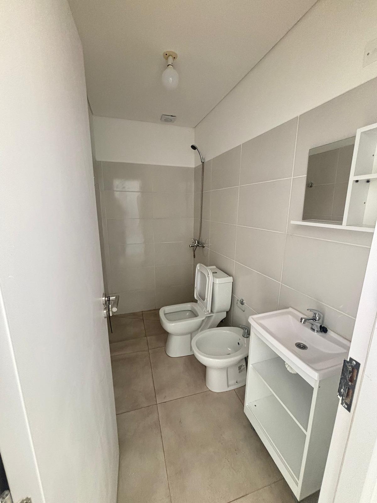 Dueño alquila apartamento con cochera de 1 dormitorio en Paysandú! a Estrenar! · Foto 4