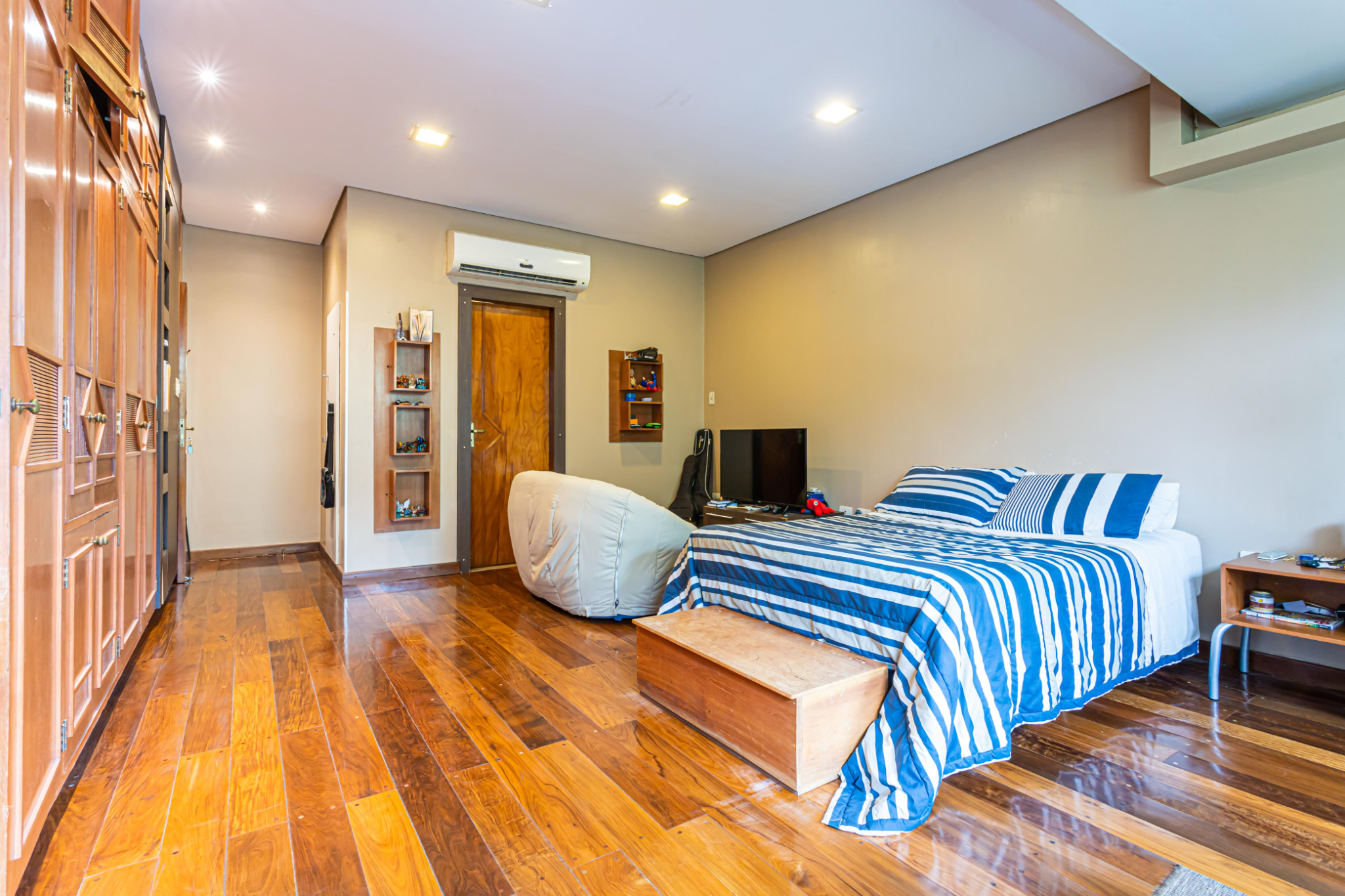 Residencia De Lujo - Barrio El Dorado. — foto 2