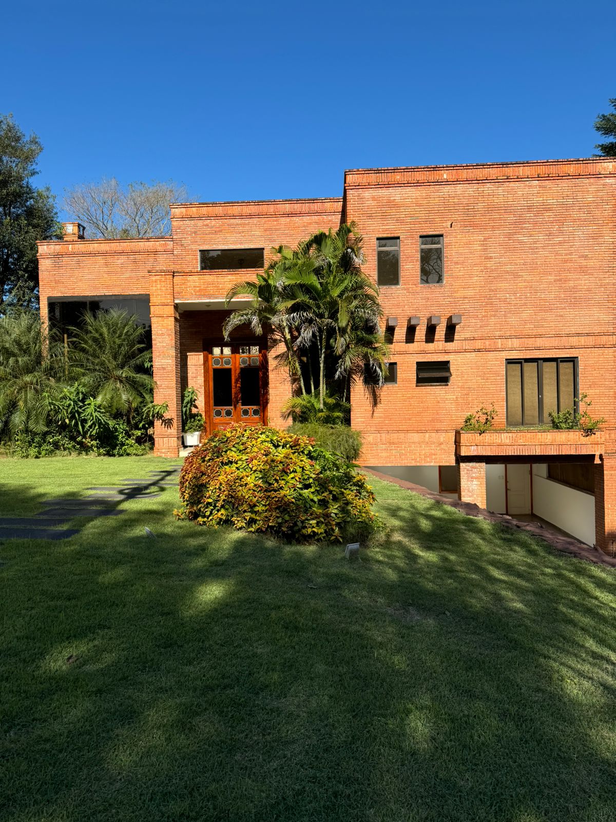 Se vende Residencia en el Paraná Country Club. — foto 2