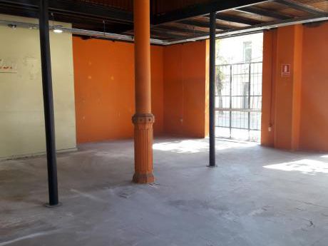Local Comercial General Flores!!!! Inmejorable Esquina!!!