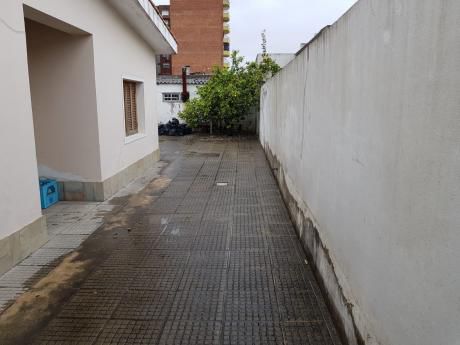 Oportunidad Con Casa Al Fondo, En Gran Punto