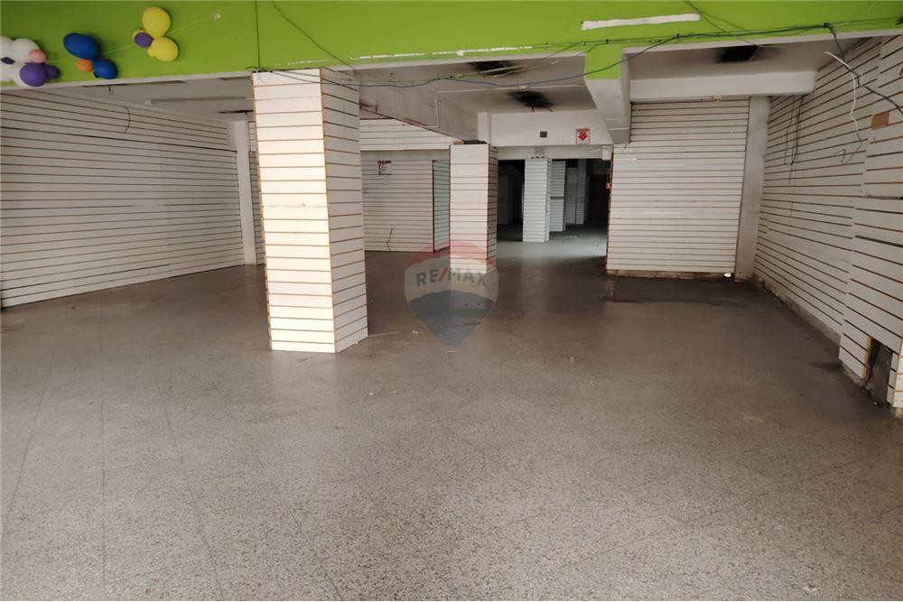 ALQUILER DE AMPLIO LOCAL COMERCIAL — foto 2
