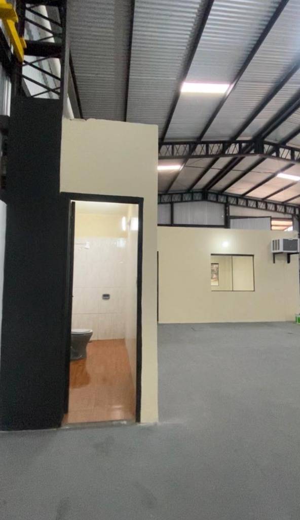 ALQUILO DEPOSITO CON OFICINA EN MARIANO ROQUE ALONSO — foto 2