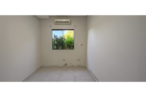 Casa en Venta en Ypacaraí con Piscina | Barrio Cerrado Costa Lago | USD 69.000 — foto 2