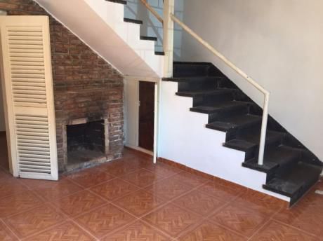 Oficina Sosa - Casa Alquilada En Prop. H. En Reducto
