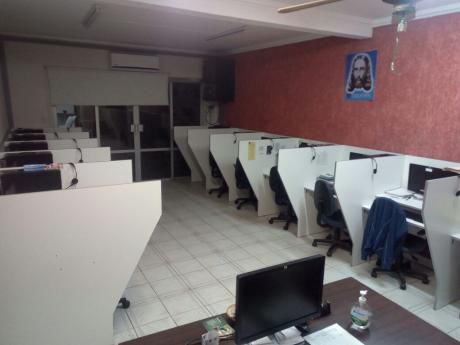 Hermosa Casa Para Oficina O Empresa