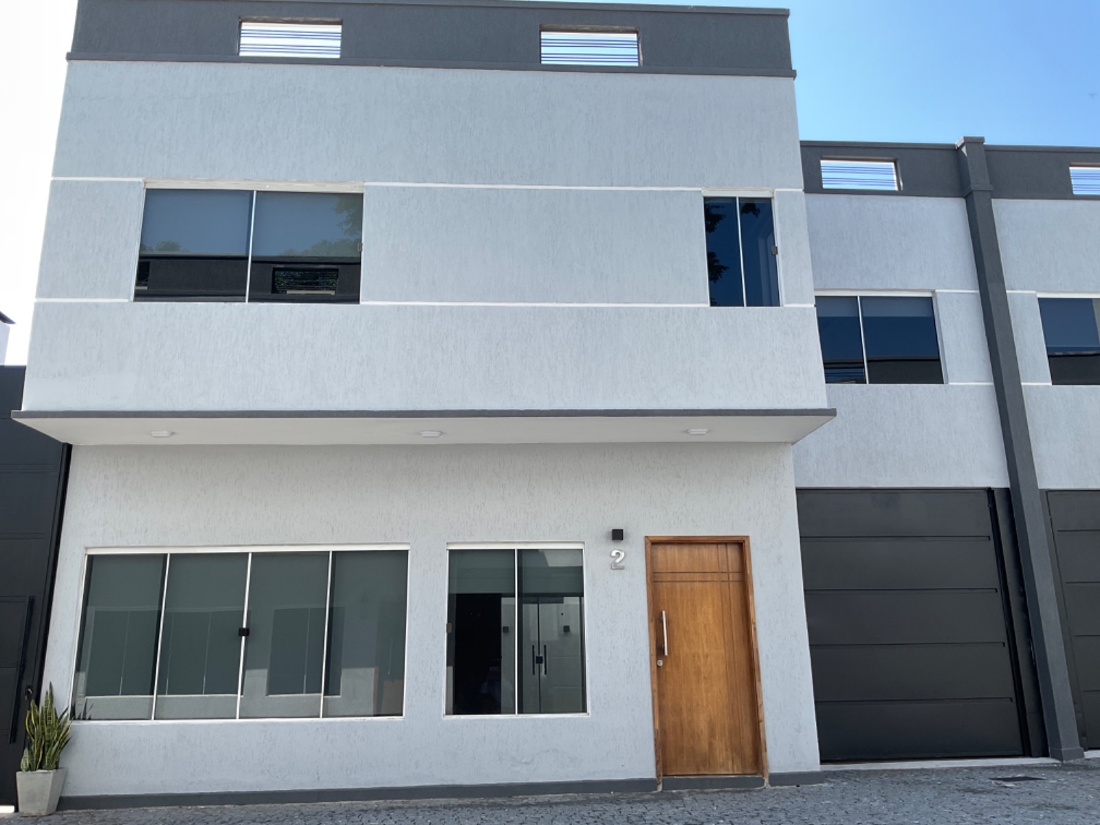 Alquilo hermoso duplex en el barrio Nazareth — foto 3