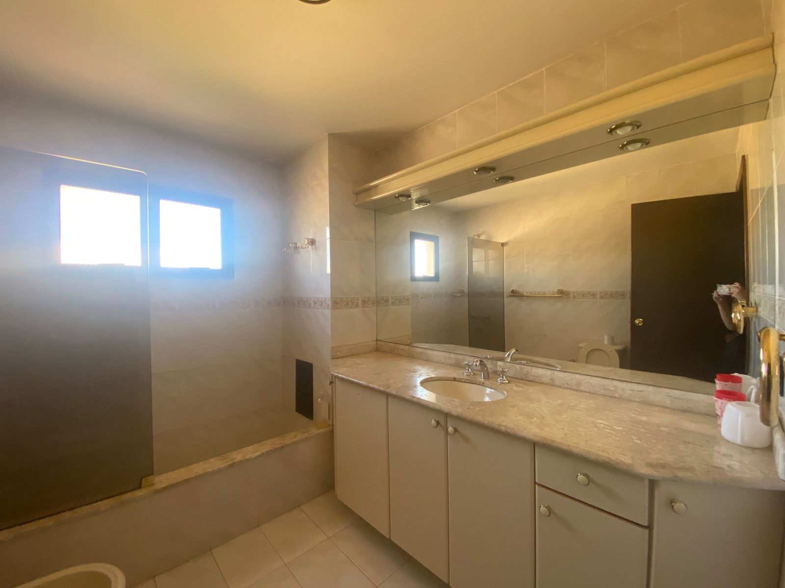 Vendo Penthouse, 7 Habitaciones, En 3 Niveles, Zona Colegio Internacional — foto 2