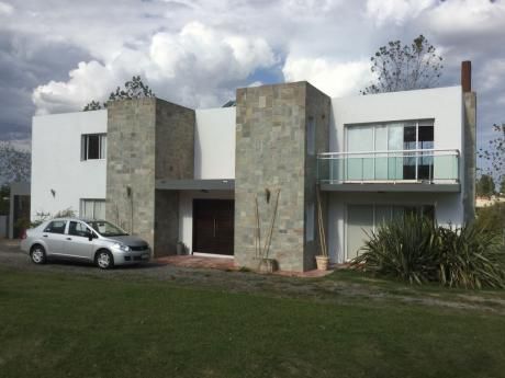 Espectacular Casa En La Tahona