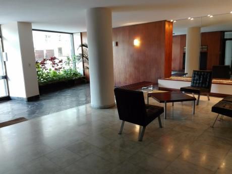 Estupendo Apartamento De 3 Dormitorios En 18 A Pasos Del Obelisco