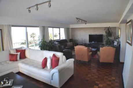 Rambla Y Joaquin Nuñez, Reciclado, 2 Cocheras, 166 M2