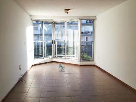 Impecable Apto De 2 Dormitorios, 2 Baños Y Garaje, Pocitos
