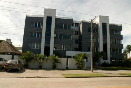 Departamento En Venta En Banzer