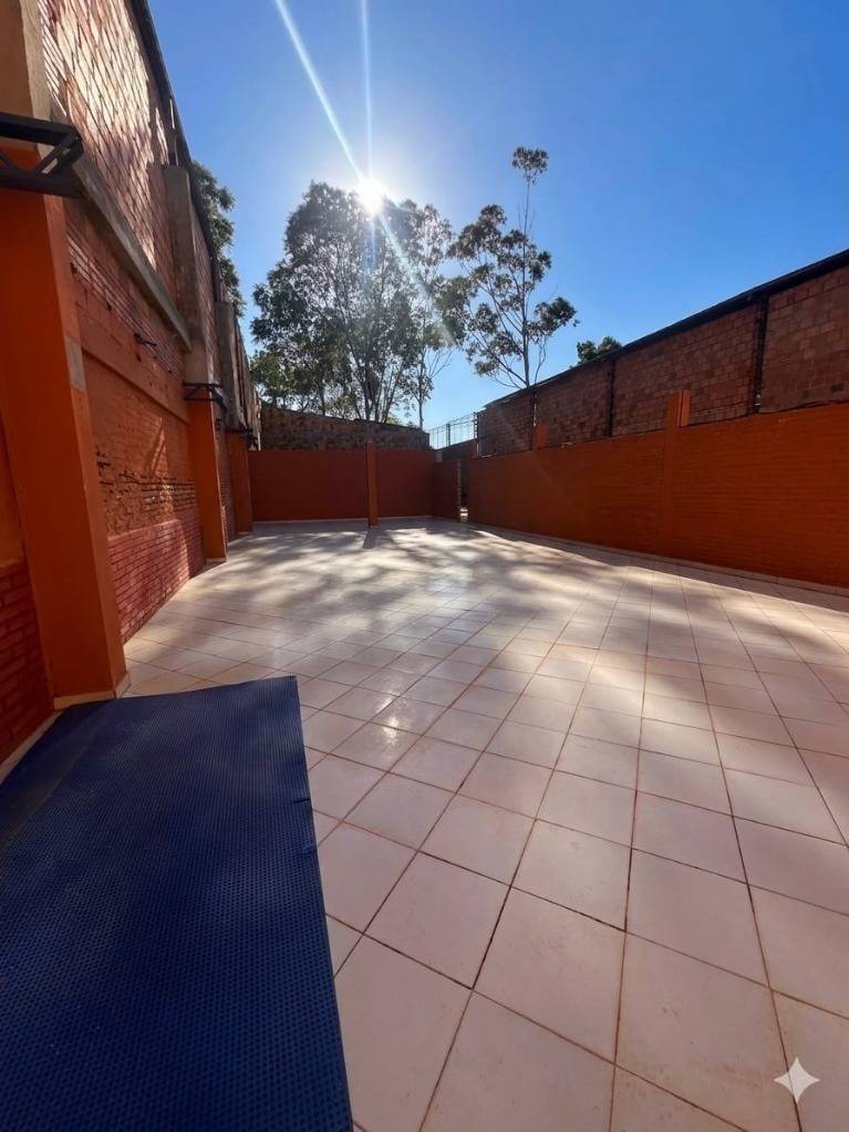 Terreno 384 m² sobre Av. Madame Lynch | Fernando de la Mora — foto 2