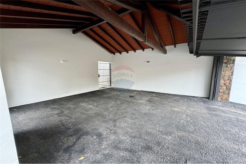 Alquilo casa en barrio Mburucuya — foto 2