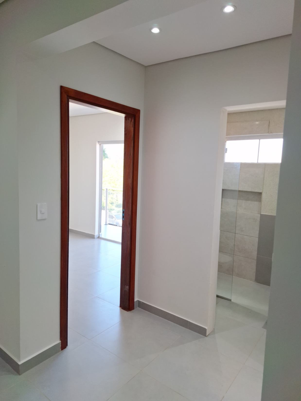 Alquilo departamento a estrenar zon shopping Pinedo — foto 2