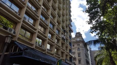 Edificio Torre Libertad , Plaza Cagancha Y 18 De Julio