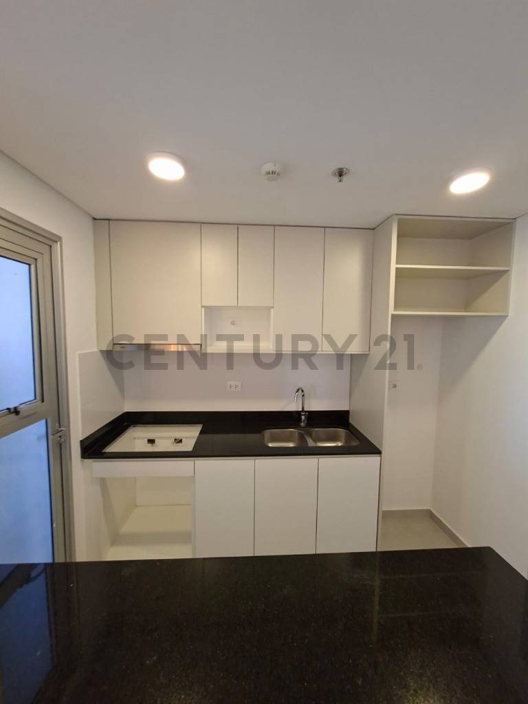 ALQUILO DEPARTAMENTO AMOBLADO CON DOS COCHERAS Y BAULERA — foto 3