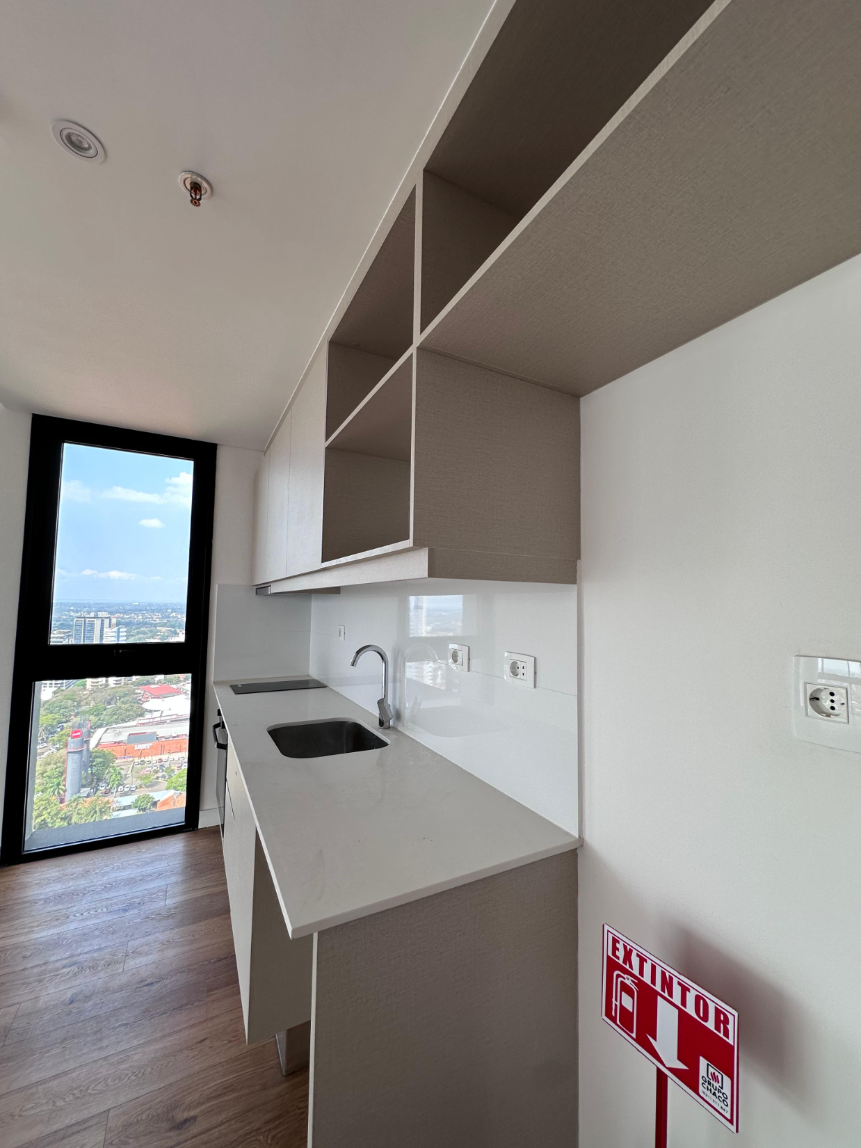 ALQUILO – DEPARTAMENTO EN MORE DEL SOL — foto 2