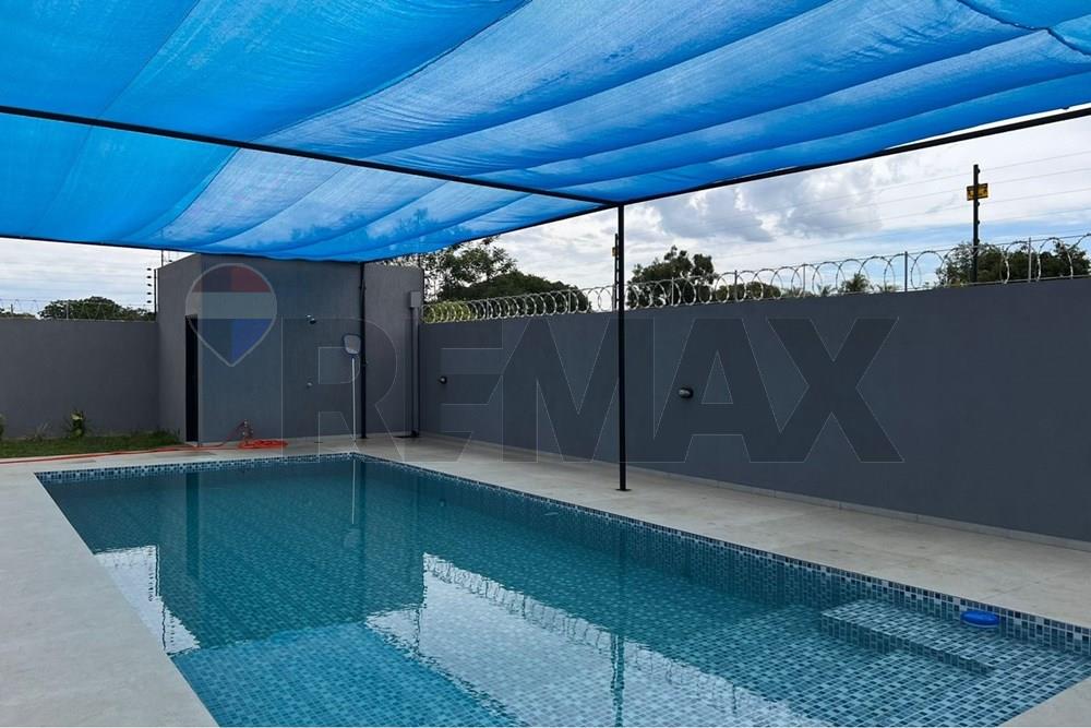 Hermosa Residencia moderna en Caacupé con piscina — foto 3
