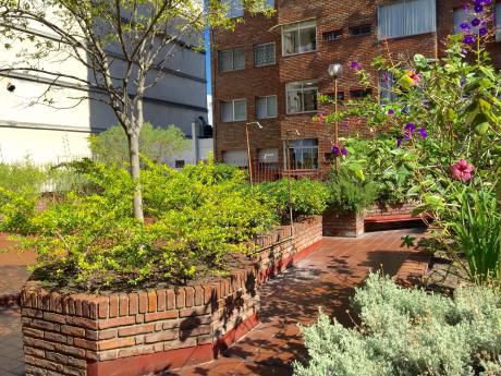 Pocitos Venta Apartamento 3 Dormitorios , 2 Baños, Garage, Piscina