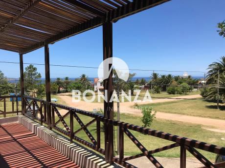 Apartamento En Alquiler, Piriápolis, A Tres Cuadras De Playa San Francisco