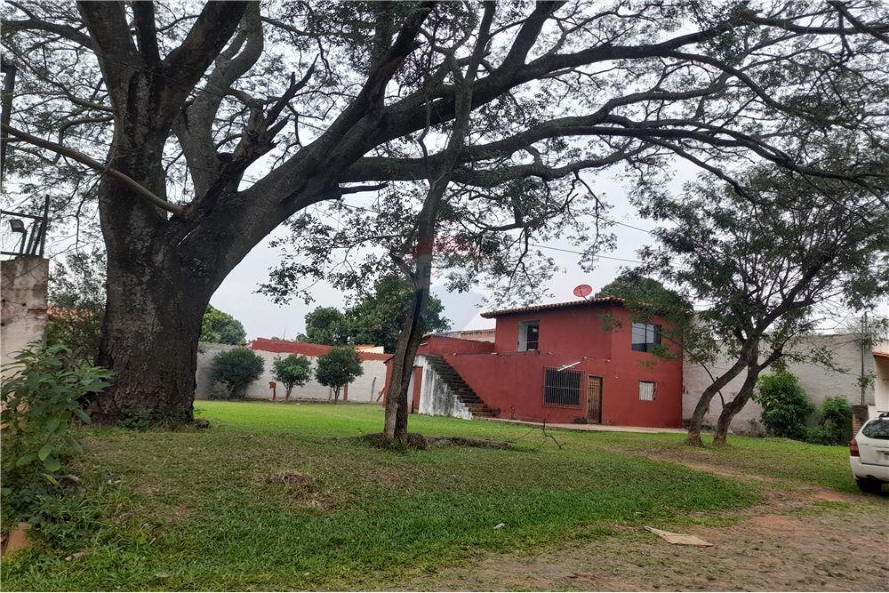 VENDO AMPLIO TERRENO CON PEQUEÑA CONSTRUCCION EN SAN LORENZO LOS NOGALES — foto 2