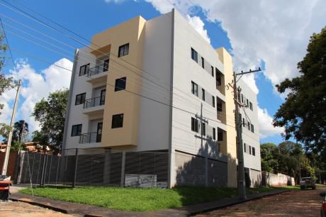 Departamentos En Edificio "los Naranjos" De San Lorenzo - Zona Laguna Grande