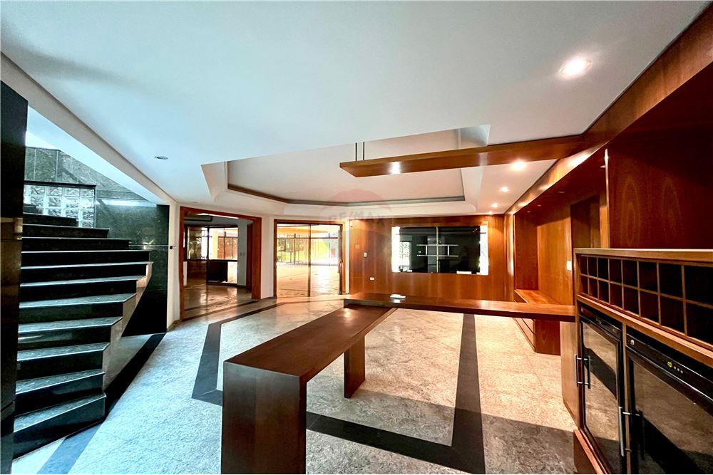 Lujosa residencia en Asunción - Zona Eje Corporativo — foto 2