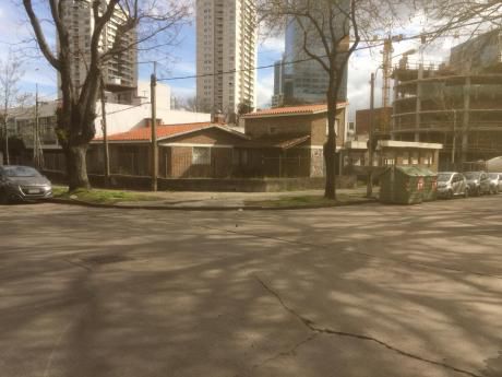 Excelente Terreno En Buceo - Frente Al World Trade Center