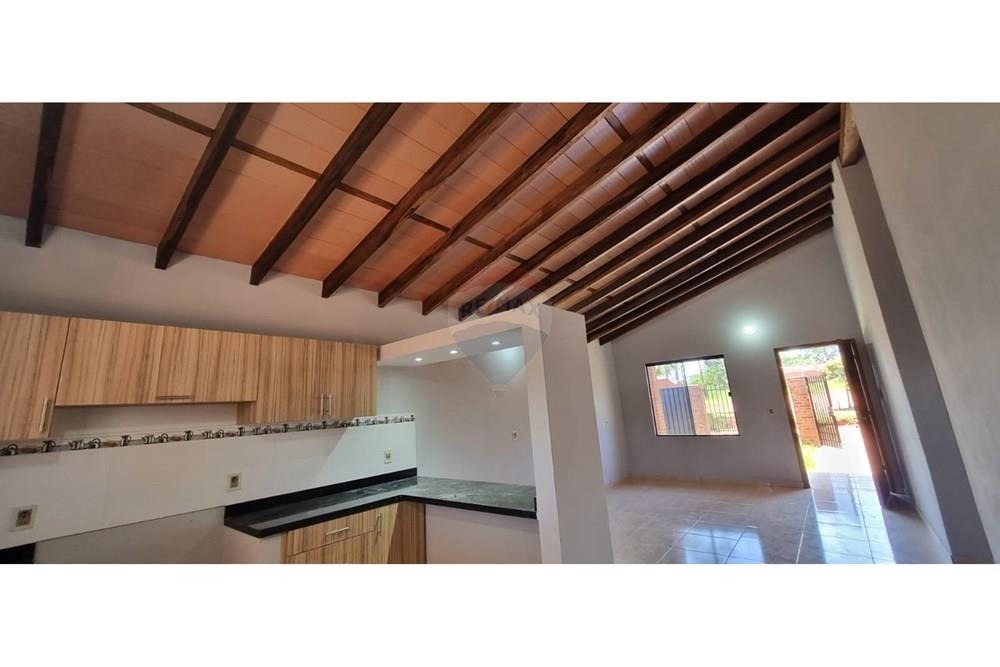 Casa en Venta – Ñemby, Barrio San Carlos — foto 3
