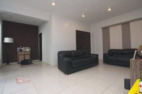 Vendo O Alquilo Dúplex En Lambaré, Zona Yacht Y Golf Club