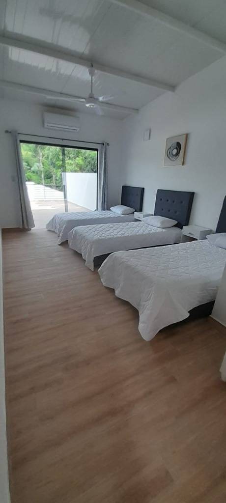 SE VENDE RESIDENCIA A ESTRENAR EN SAN BERNARDINO — foto 3
