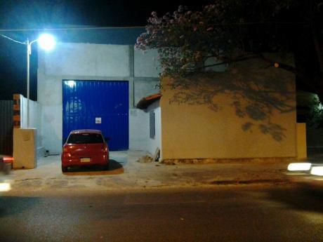 Alquilo Un Hermoso Tinglado (deposito) Sobre Denis Roa Casi LI
