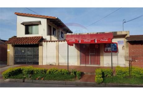 Casa En Venta, En Buena Ubicacion