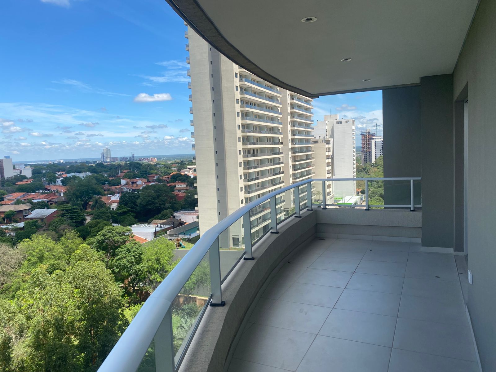 ALQUILO DPTO. A ESTRENAR  EDIF. FORTALEZA MOLAS LÓPEZ — foto 2
