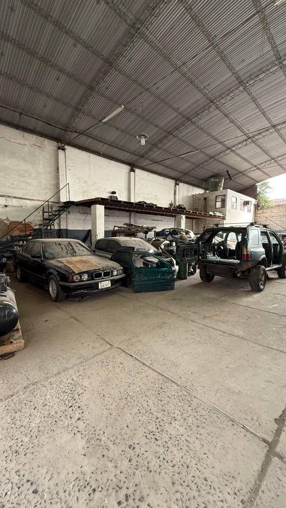 VENDO AMPLIO TERRENO EN BARRIO OBRERO - 9NA PROYECTADA — foto 3